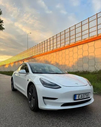 tesla model 3 warszawa Tesla Model 3 cena 120000 przebieg: 46000, rok produkcji 2020 z Warszawa